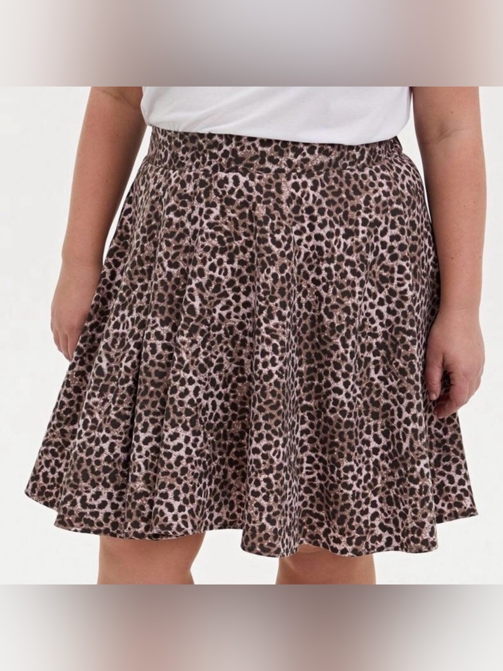 Torrid pleated skater skirt Leopard Skirt - size 1 (14/16)